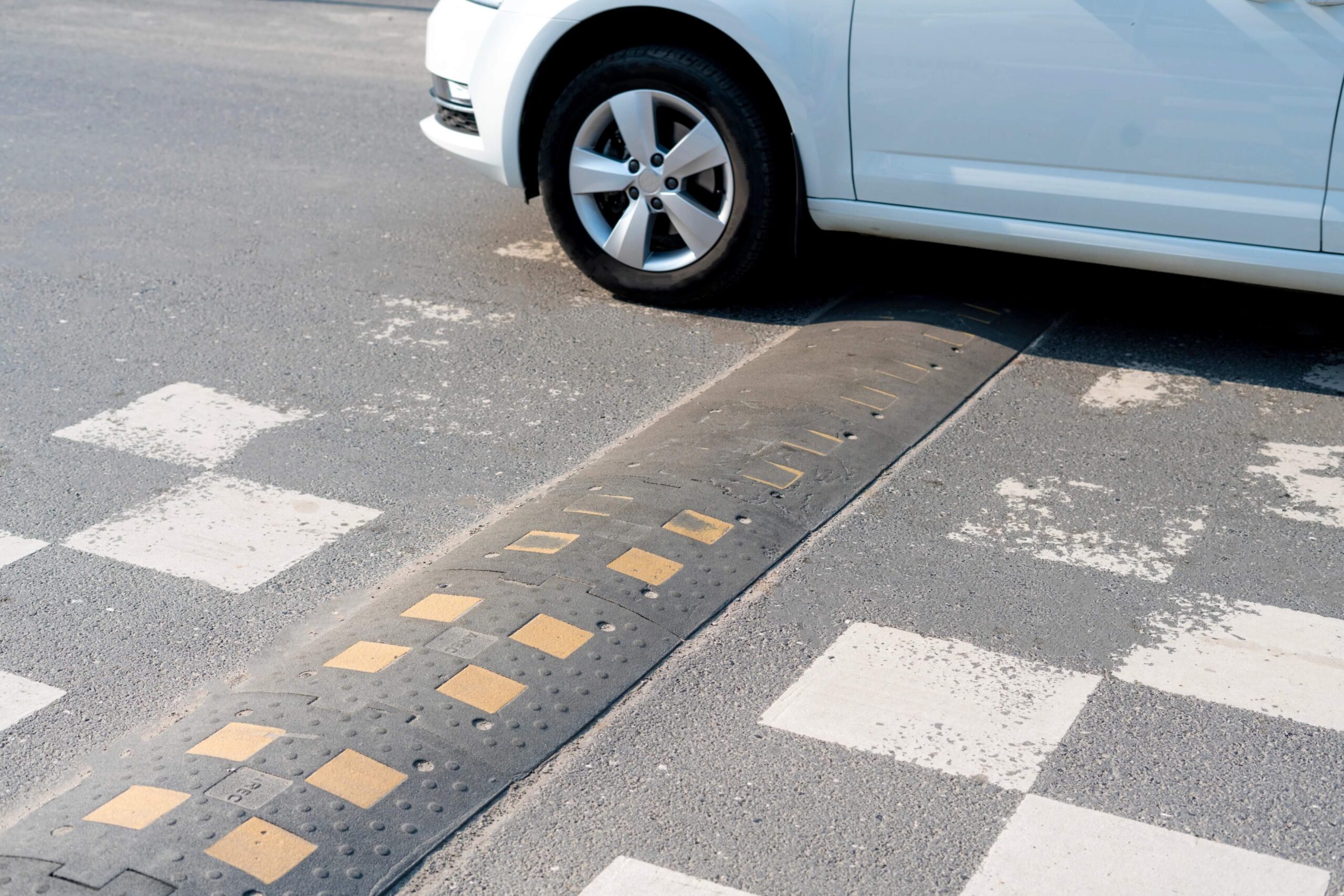 Guide to UK Speed Bump Regulations | Maltaward